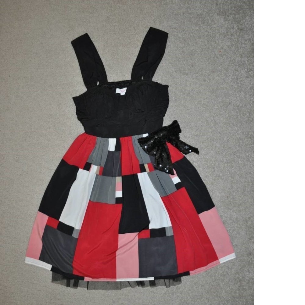 Candies Party Dress Jr S Black Geometric Built in Bra Empire Waist Teen Girls
